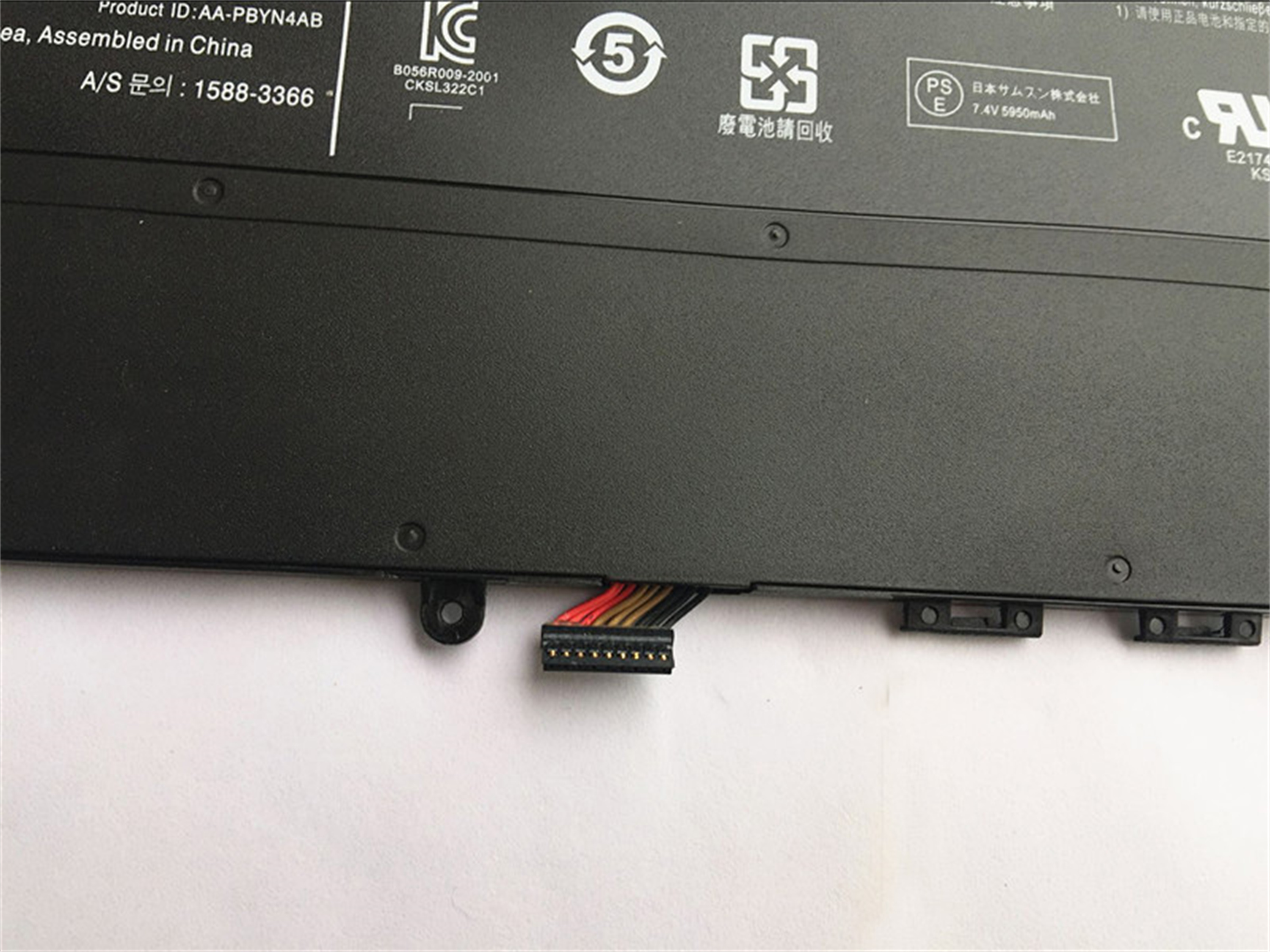 AA-PBYN4AB rechargeable lithium ion Notebook battery Laptop batteryNP530U3B NP530U3C 530U3B 530U3C NP540U3C 540U3C 530U3B-A01 530U3B-A02 530U3B-A04 530U3C-A02 530U3C-A05